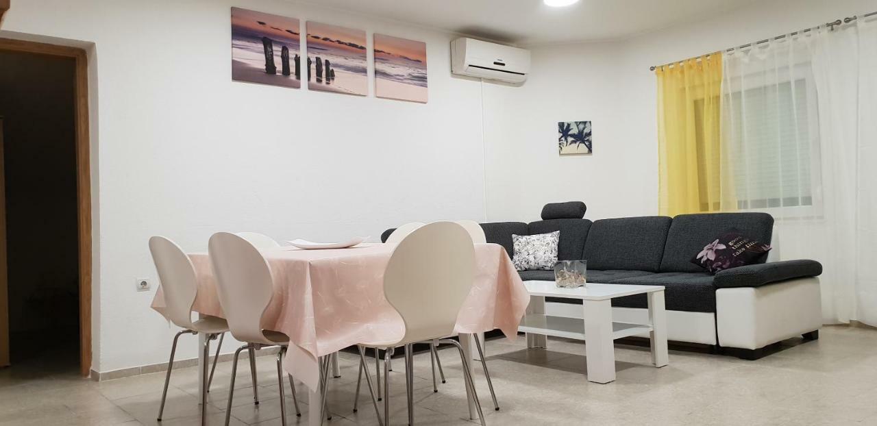 Apartma Jelka Novigrad Istria Eksteriør bilde