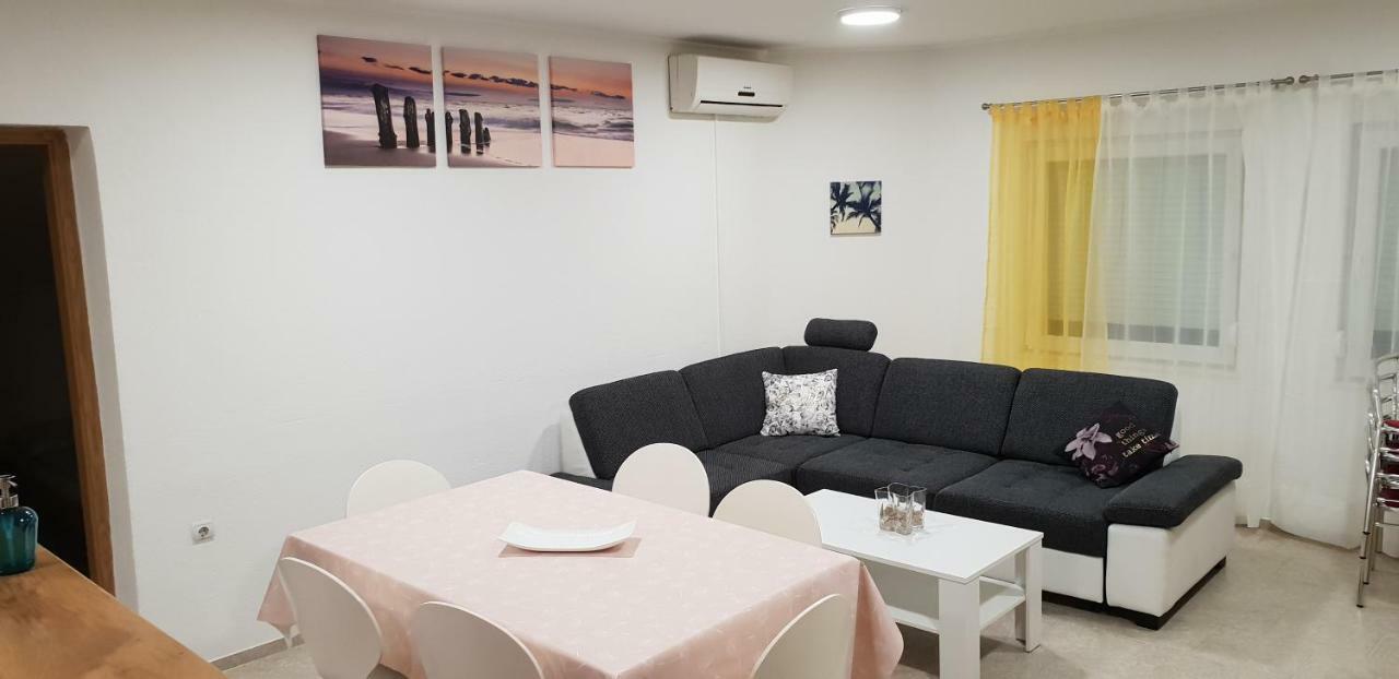 Apartma Jelka Novigrad Istria Eksteriør bilde